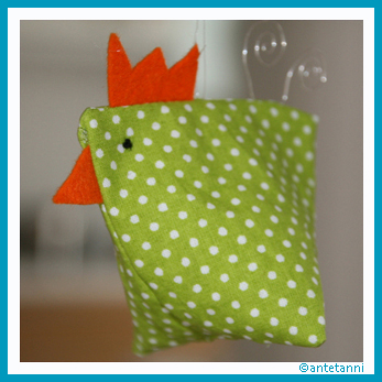 Naehen_Federvieh_Huehner+Voegel_Polkadots_Gruen-Weiss