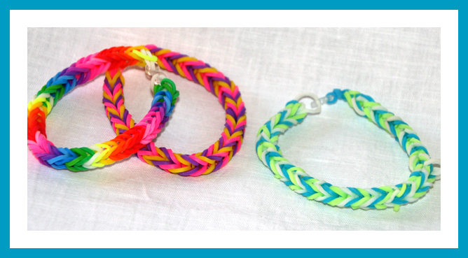 antetanni-freut-sich_RainbowLoom-Armband