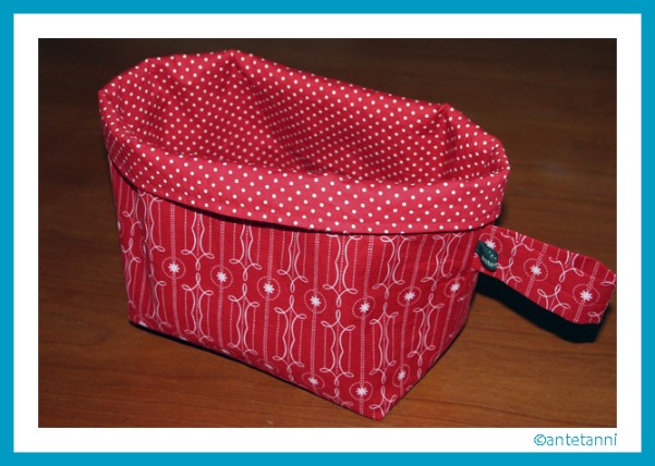 antetanni-naeht_Utensilo-Tante-Ema-Rot-Weiss-Polka-dots (1)