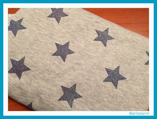 antetanni-kauft_Sweatshirt-Stoff-Grau-Sterne