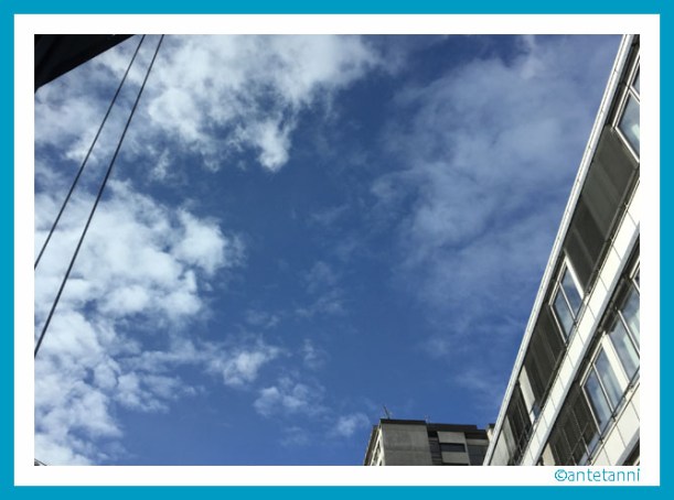 antetanni-fotografiert_himmelsblick_bluesky_blauer-himmel_2017-02